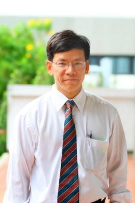 Prof. Dr. Pornpote Piumsomboon